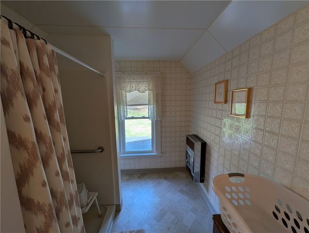 124 Clarence Street, Bradford City, PA 16701