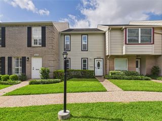 10380 Briar Forest Drive 32/6, Houston, TX 77042