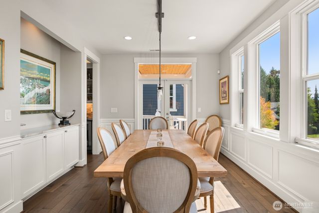 3852 201st Court SE, Sammamish, WA 98075
