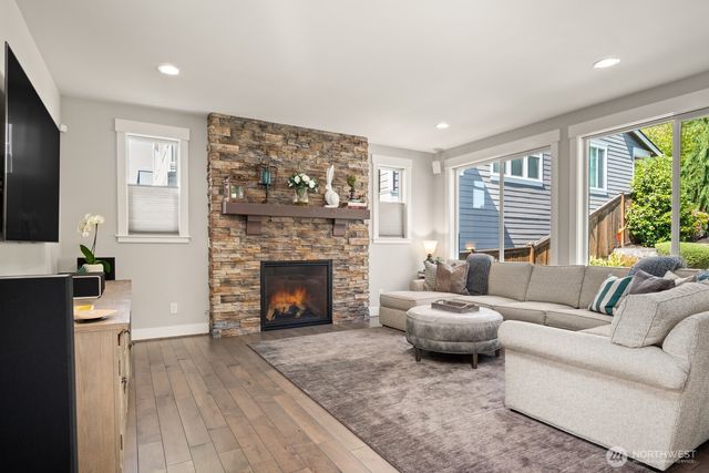 3852 201st Court SE, Sammamish, WA 98075