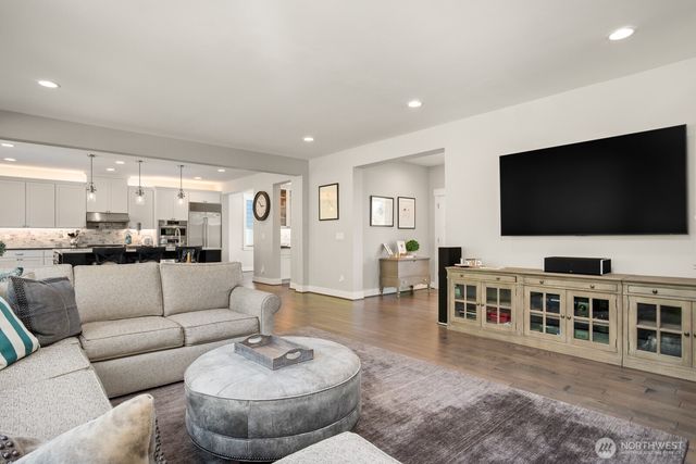 3852 201st Court SE, Sammamish, WA 98075