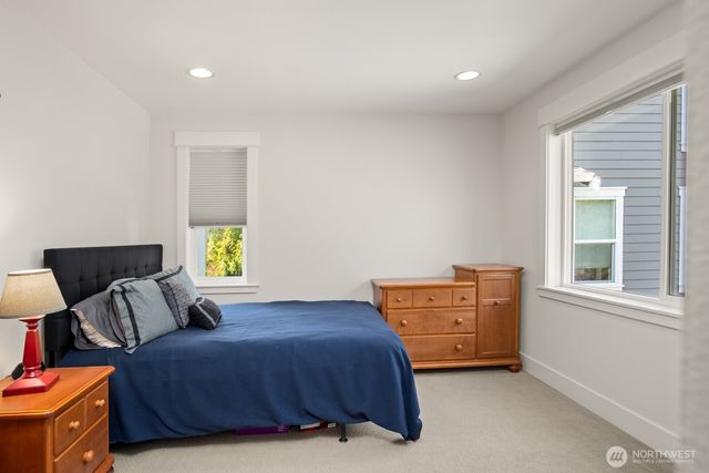 3852 201st Court SE, Sammamish, WA 98075
