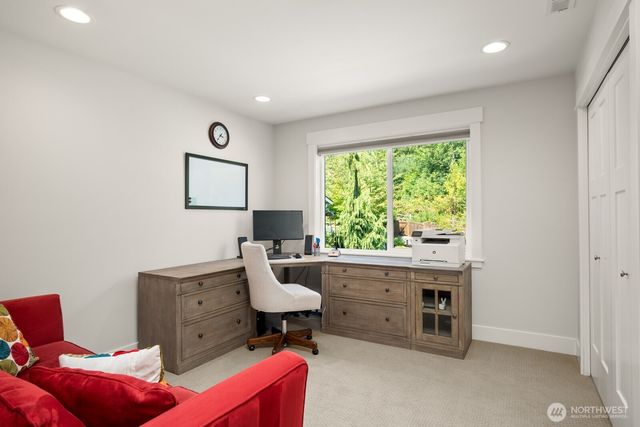 3852 201st Court SE, Sammamish, WA 98075