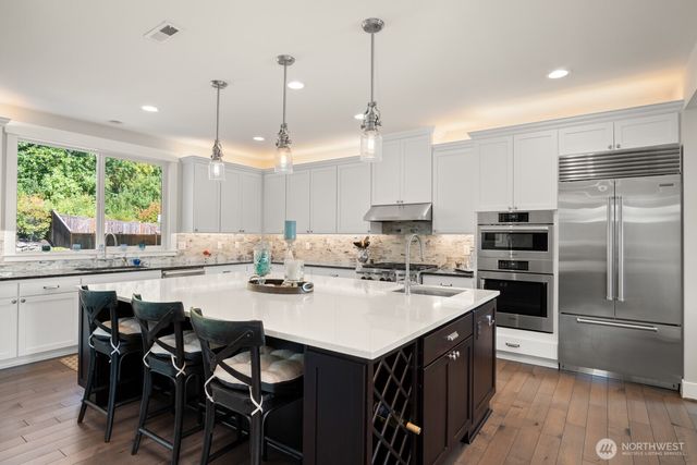 3852 201st Court SE, Sammamish, WA 98075