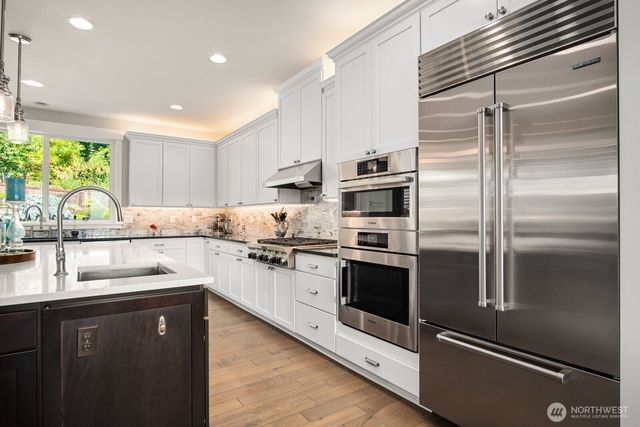 3852 201st Court SE, Sammamish, WA 98075