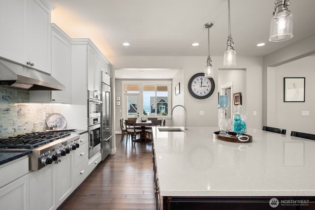 3852 201st Court SE, Sammamish, WA 98075