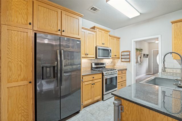 514 N 1st Street, Midlothian, TX 76065
