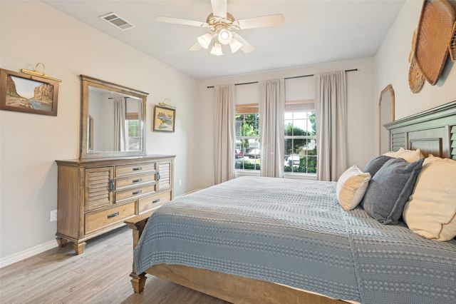 514 N 1st Street, Midlothian, TX 76065
