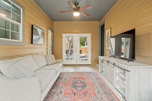 514 N 1st Street, Midlothian, TX 76065