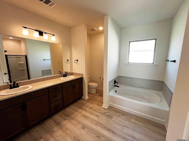 2250 Sherri's Way, Port Allen, LA 70767