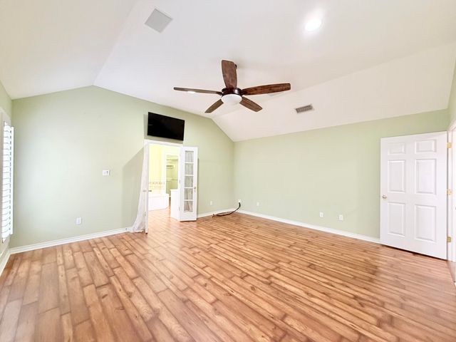 9808 Vicksburg Avenue, Lubbock, TX 79424