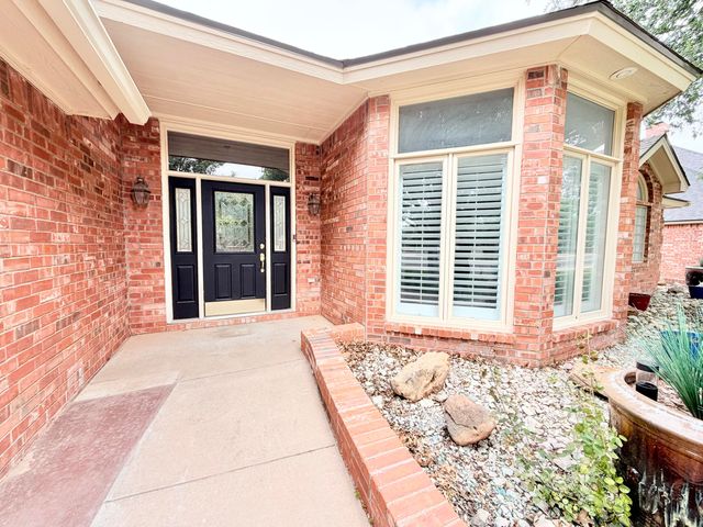 9808 Vicksburg Avenue, Lubbock, TX 79424