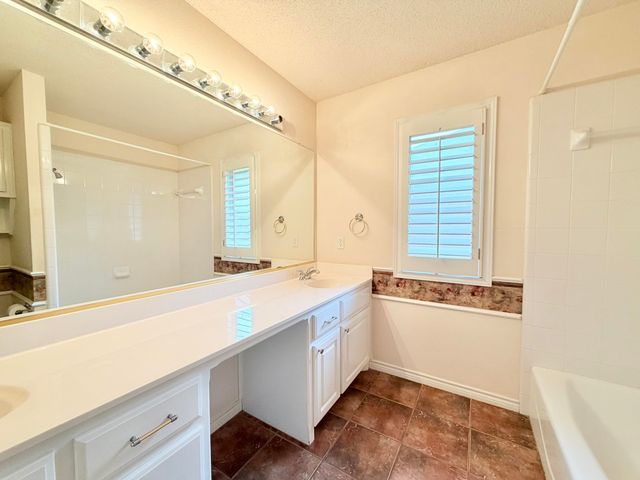 9808 Vicksburg Avenue, Lubbock, TX 79424