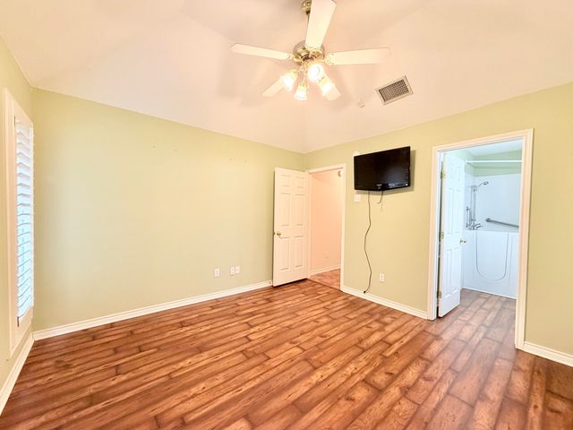 9808 Vicksburg Avenue, Lubbock, TX 79424