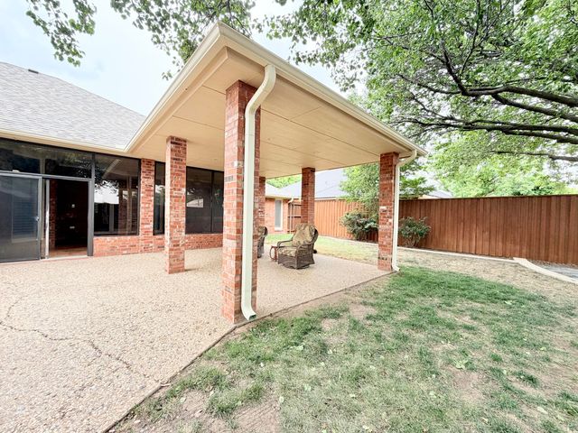 9808 Vicksburg Avenue, Lubbock, TX 79424