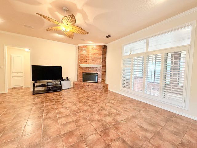 9808 Vicksburg Avenue, Lubbock, TX 79424