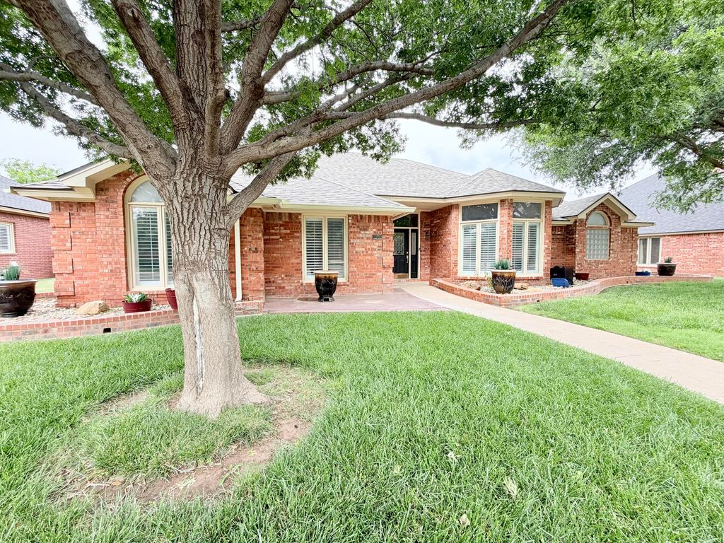 9808 Vicksburg Avenue, Lubbock, TX 79424