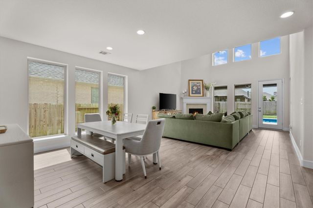 14928 Scarlet Branch Drive, Conroe, TX 77302