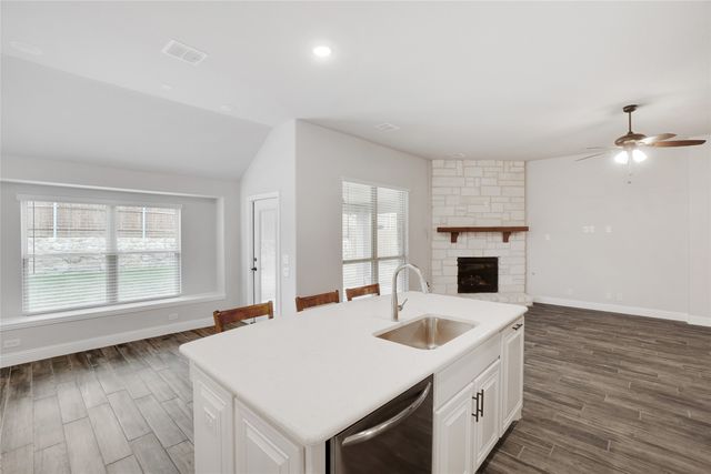 9100 Amistad Lane, Denton, TX 76226