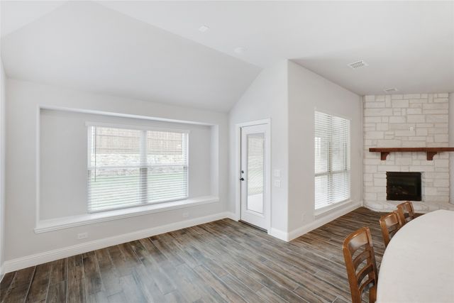 9100 Amistad Lane, Denton, TX 76226
