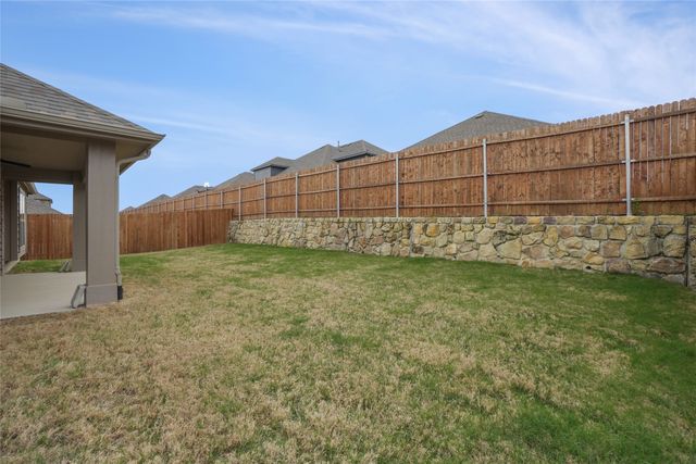 9100 Amistad Lane, Denton, TX 76226