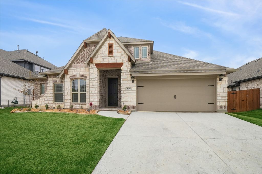 9100 Amistad Lane, Denton, TX 76226