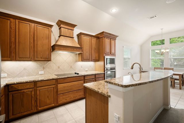 1208 Isabella Lane, Savannah, TX 76227