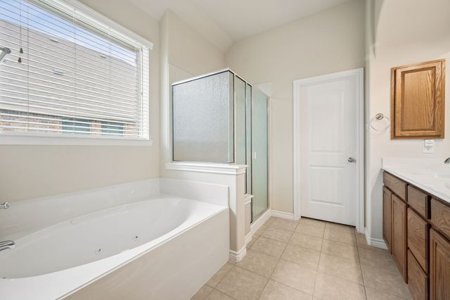 1208 Isabella Lane, Savannah, TX 76227