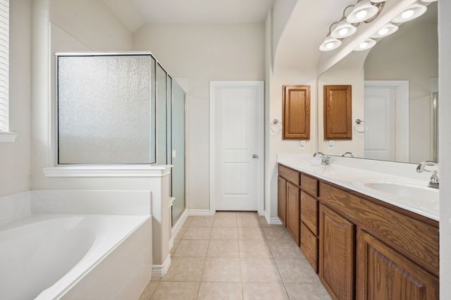 1208 Isabella Lane, Savannah, TX 76227