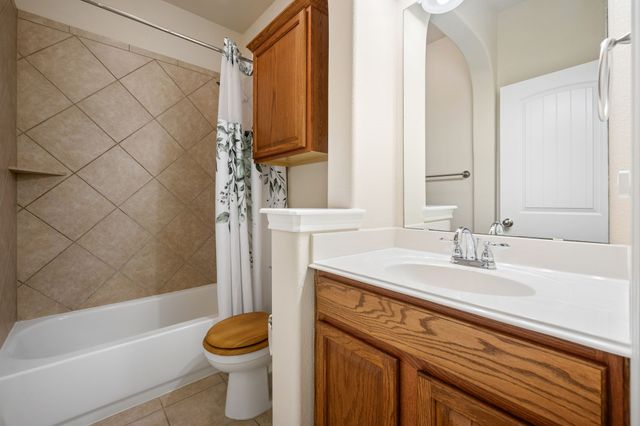 1208 Isabella Lane, Savannah, TX 76227