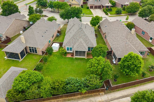 1208 Isabella Lane, Savannah, TX 76227