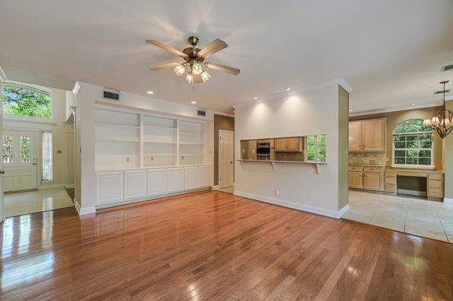 7615 Yaupon DR, Austin, TX 78759