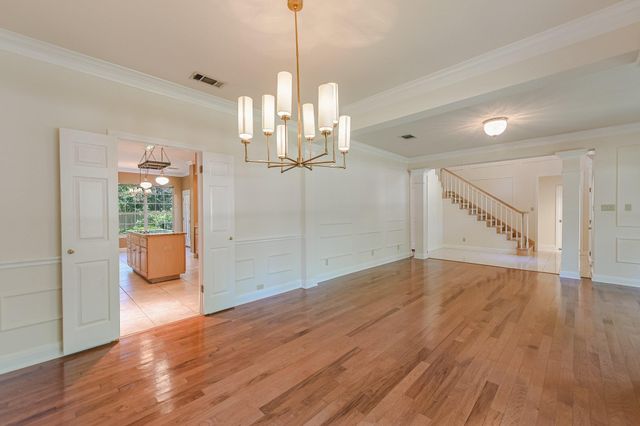 7615 Yaupon DR, Austin, TX 78759