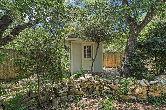 7615 Yaupon DR, Austin, TX 78759