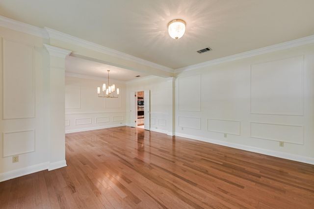 7615 Yaupon DR, Austin, TX 78759