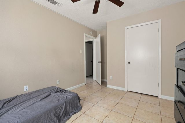 9838 Rocky Hollow Road, La Porte, TX 77571