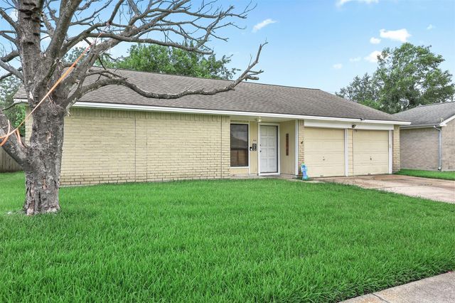 9838 Rocky Hollow Road, La Porte, TX 77571