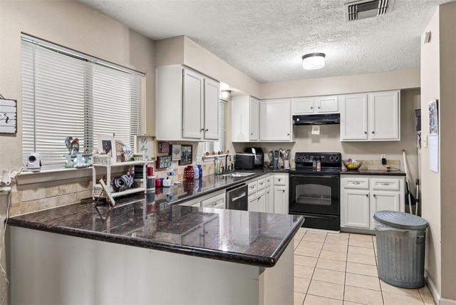 9838 Rocky Hollow Road, La Porte, TX 77571