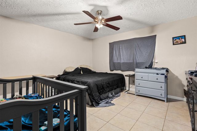 9838 Rocky Hollow Road, La Porte, TX 77571