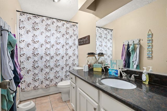 9838 Rocky Hollow Road, La Porte, TX 77571