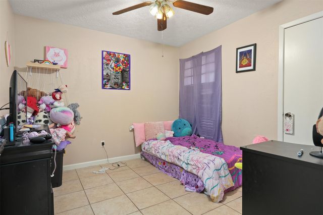 9838 Rocky Hollow Road, La Porte, TX 77571