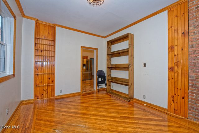 16 Brookside Avenue, Menands, NY 12204