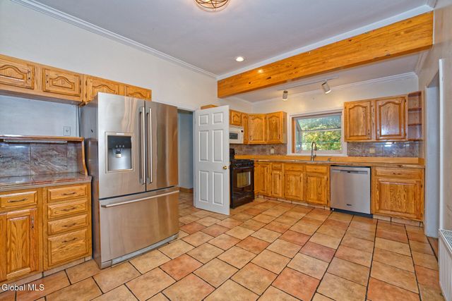 16 Brookside Avenue, Menands, NY 12204