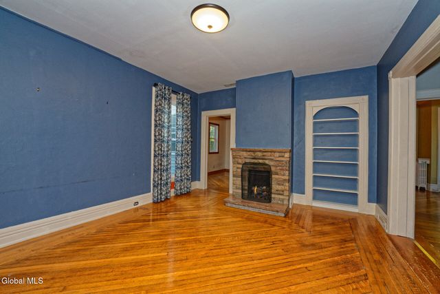 16 Brookside Avenue, Menands, NY 12204