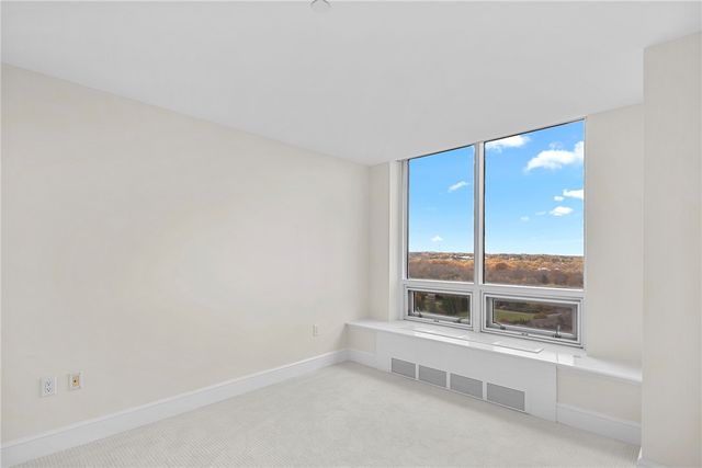 1 Tower Drive 1201, Portsmouth, RI 02871
