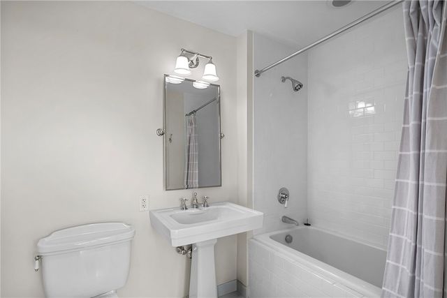 1 Tower Drive 1201, Portsmouth, RI 02871