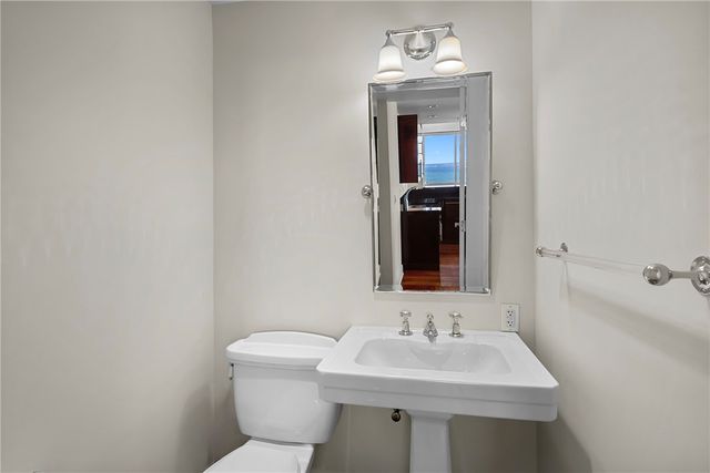 1 Tower Drive 1201, Portsmouth, RI 02871