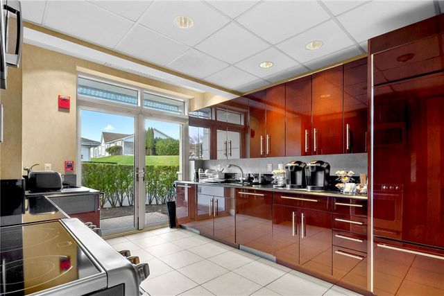 1 Tower Drive 1201, Portsmouth, RI 02871