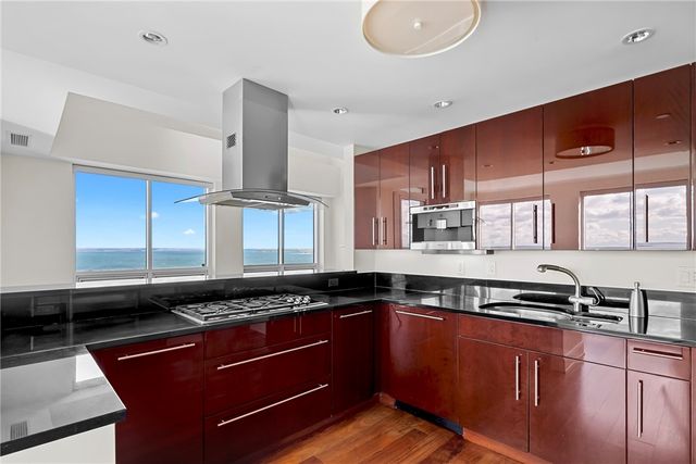 1 Tower Drive 1201, Portsmouth, RI 02871