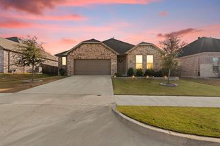 428 Green Hill Drive, Waxahachie, TX 75167